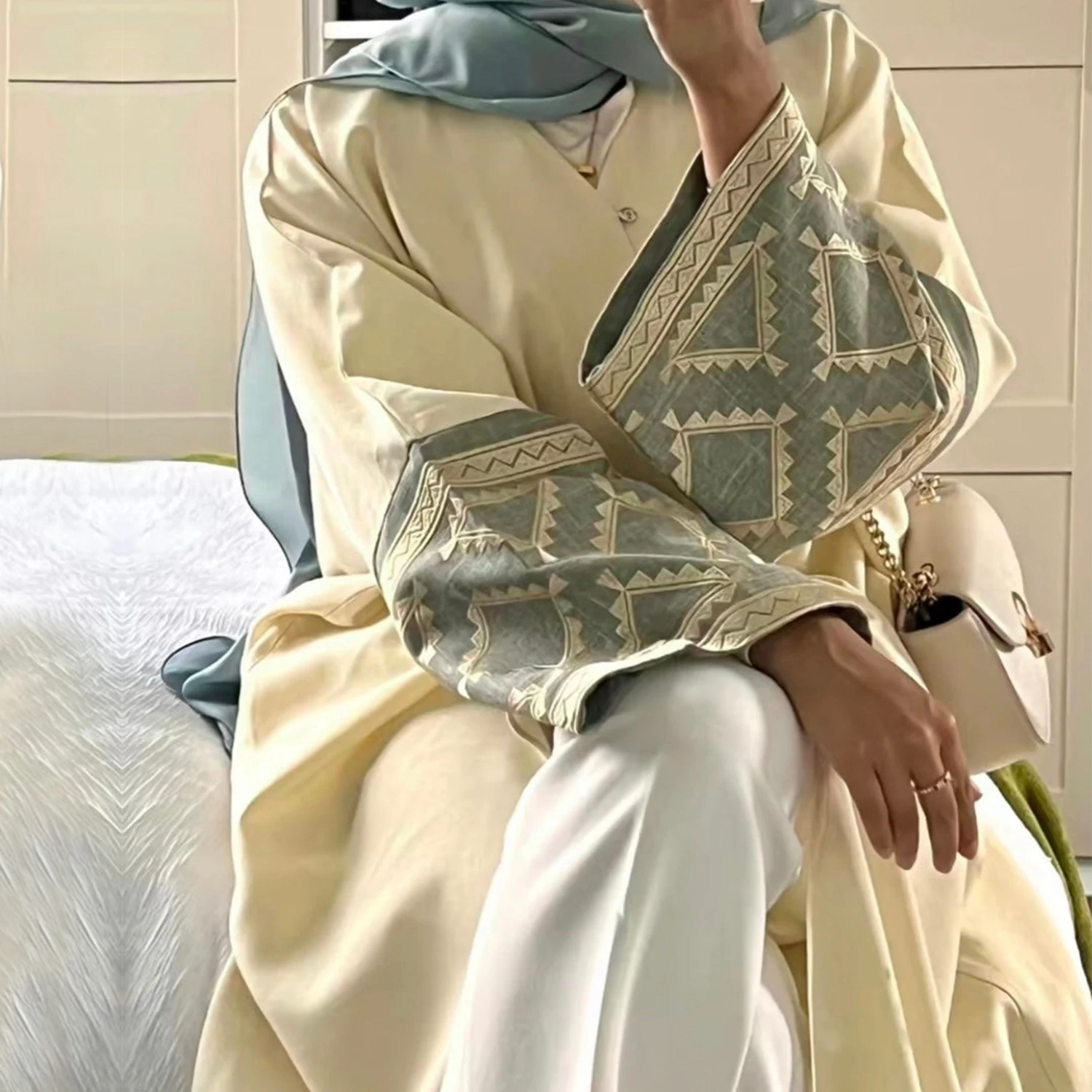 Cardigan Kaftan Muçulmano Aberto Frente para Mulher, Dubai Abayas, Abayas Elegantes, Bordados de Luxo, Moda, Dubai, Turquia, 2024