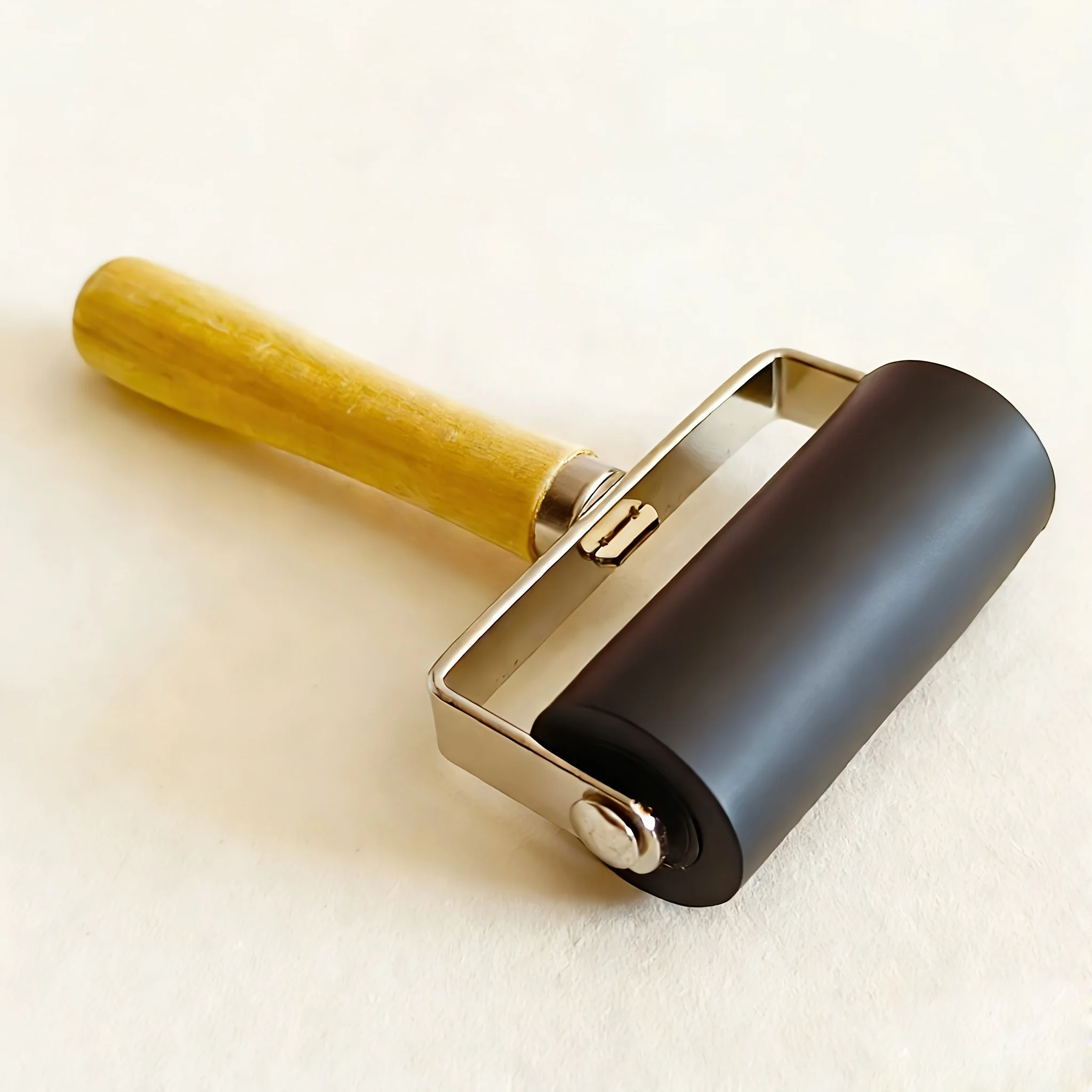Wood Handle Black Rubber Printmaking Roller High Quality Ink Stamping Smudging Tool for Art Printing Crafts Use