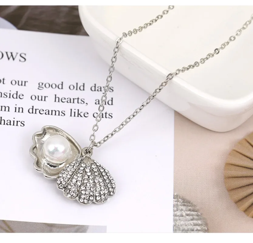 

Новое модное и элегантное женское колье на ключице