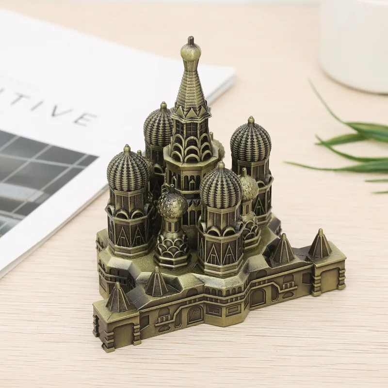 Metal Kremlin Saint Basil's Cathedral Building Model Russia Landmark Home Decor Ornament Travel Souvenir Desktop Display Statue