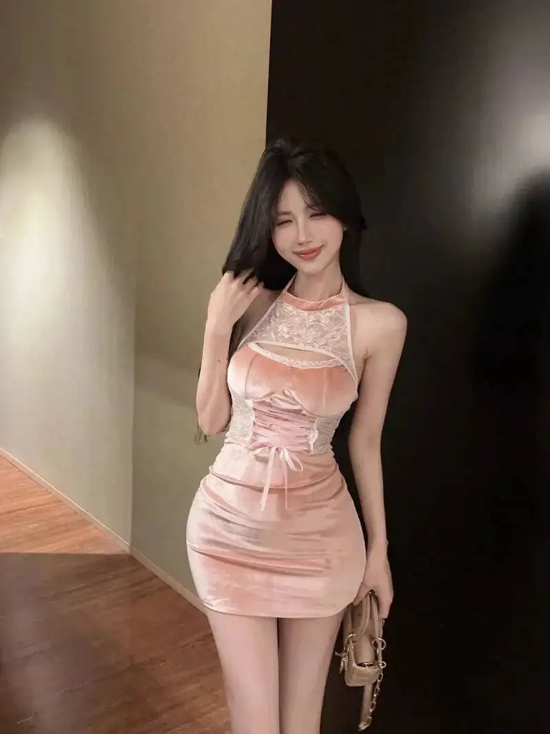 Sweet Mini Tank Dress 2025 New Pink Hollow Hanging Neck Sleeveless Spicy Girl Pure Desire Lace Splicing Slim Dress Elegant MTL8