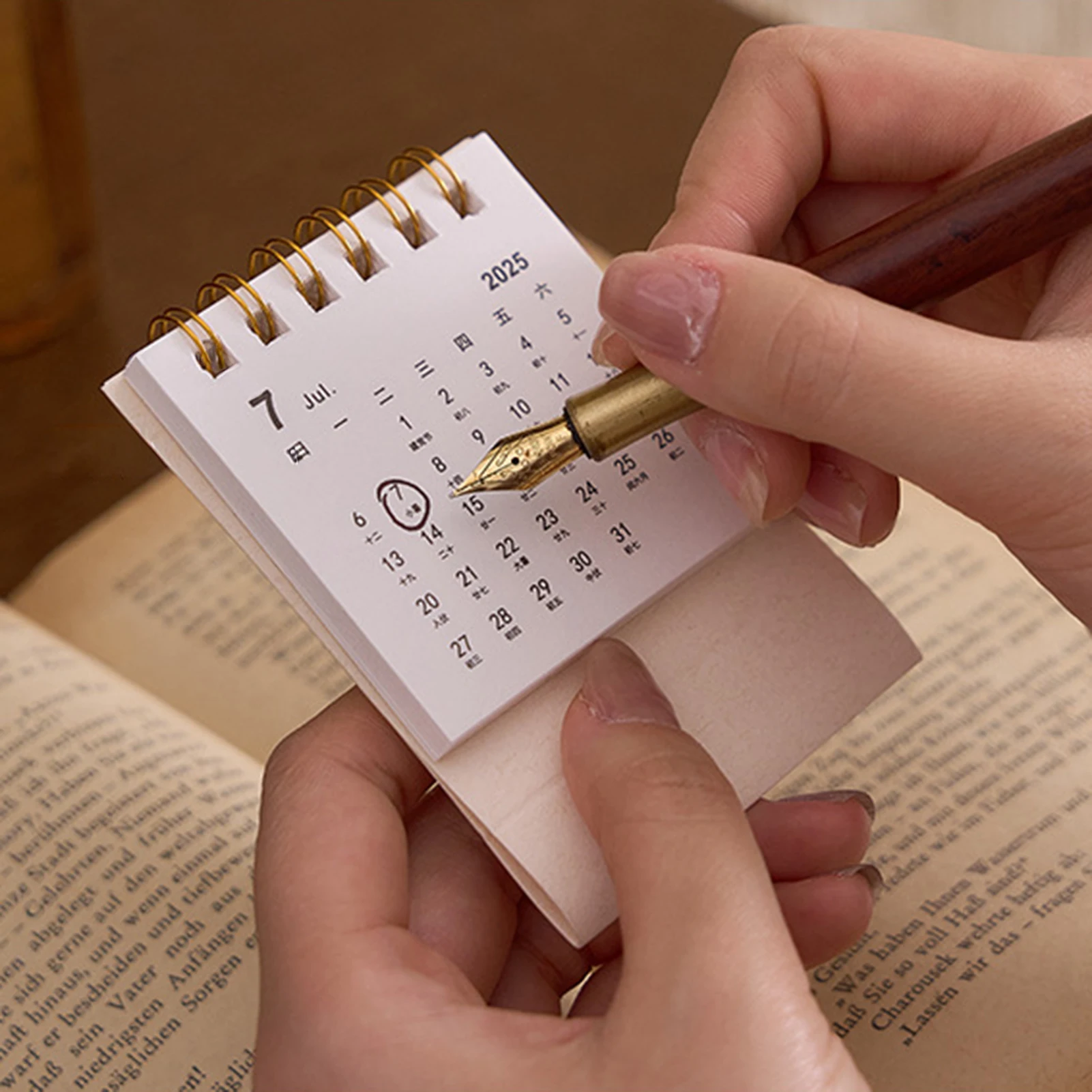 2026 Minimalist Mini Desk Calendar Simple Ins Style Portable Desktop Small Size Planner Check-in Office Home Decoration Gifts