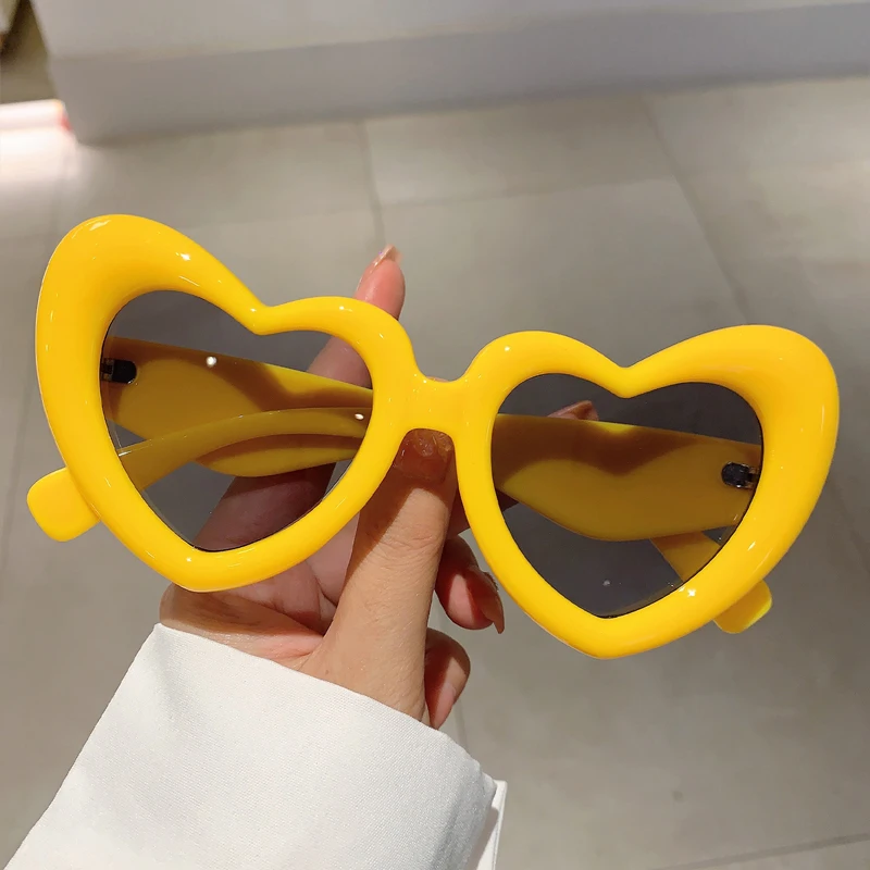 KAMMPT Heart Shape Women Sunglasses Stylish Vintage Inflated Frame Shades Luxury Brand Designer Cute Travelling UV400 Eyewear