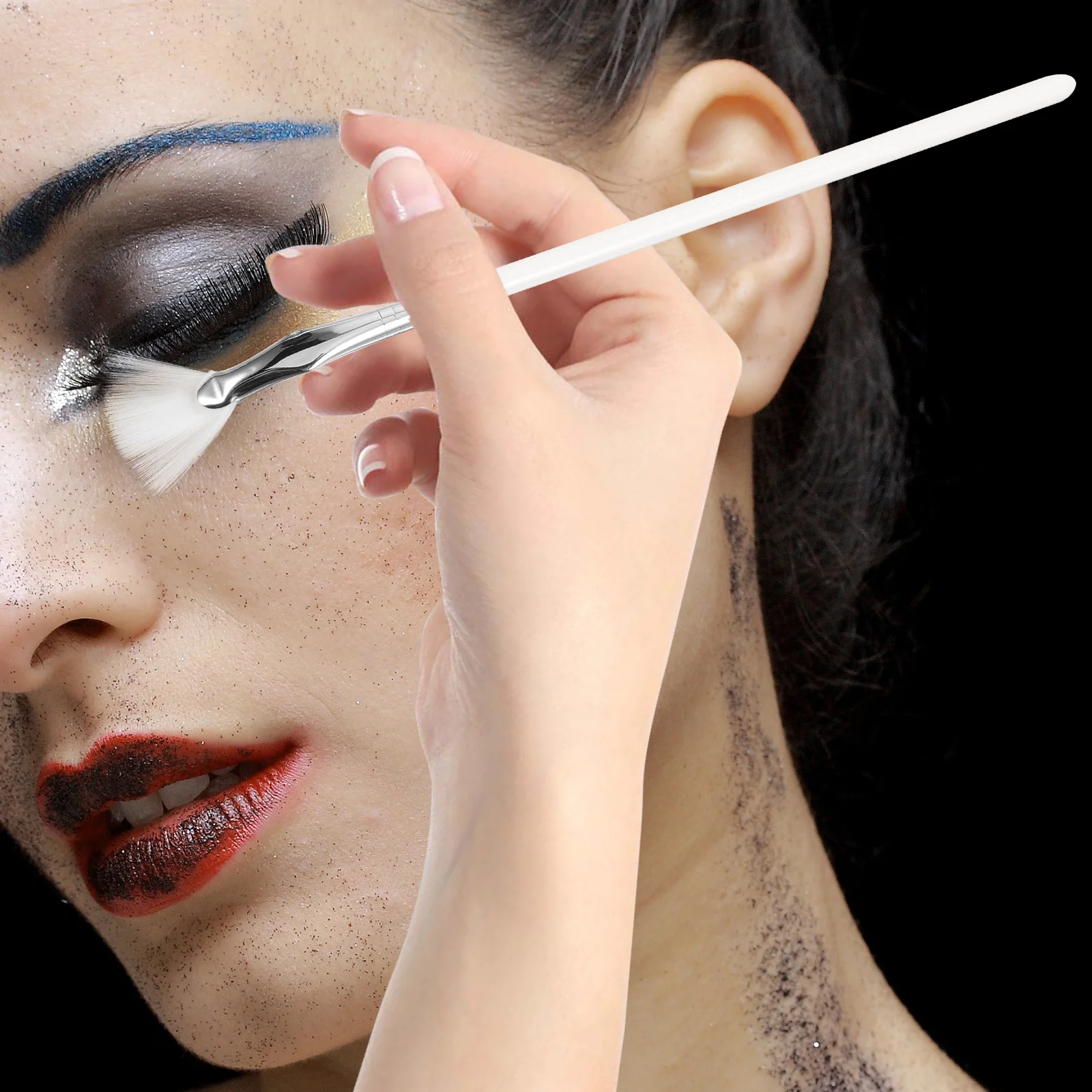 2pcs Fan Eyelash Brush Portable Makeup Tool For Lower Lashes Curved Eyebrow Applicator Travel Use Beauty Supplies Mascara Wand