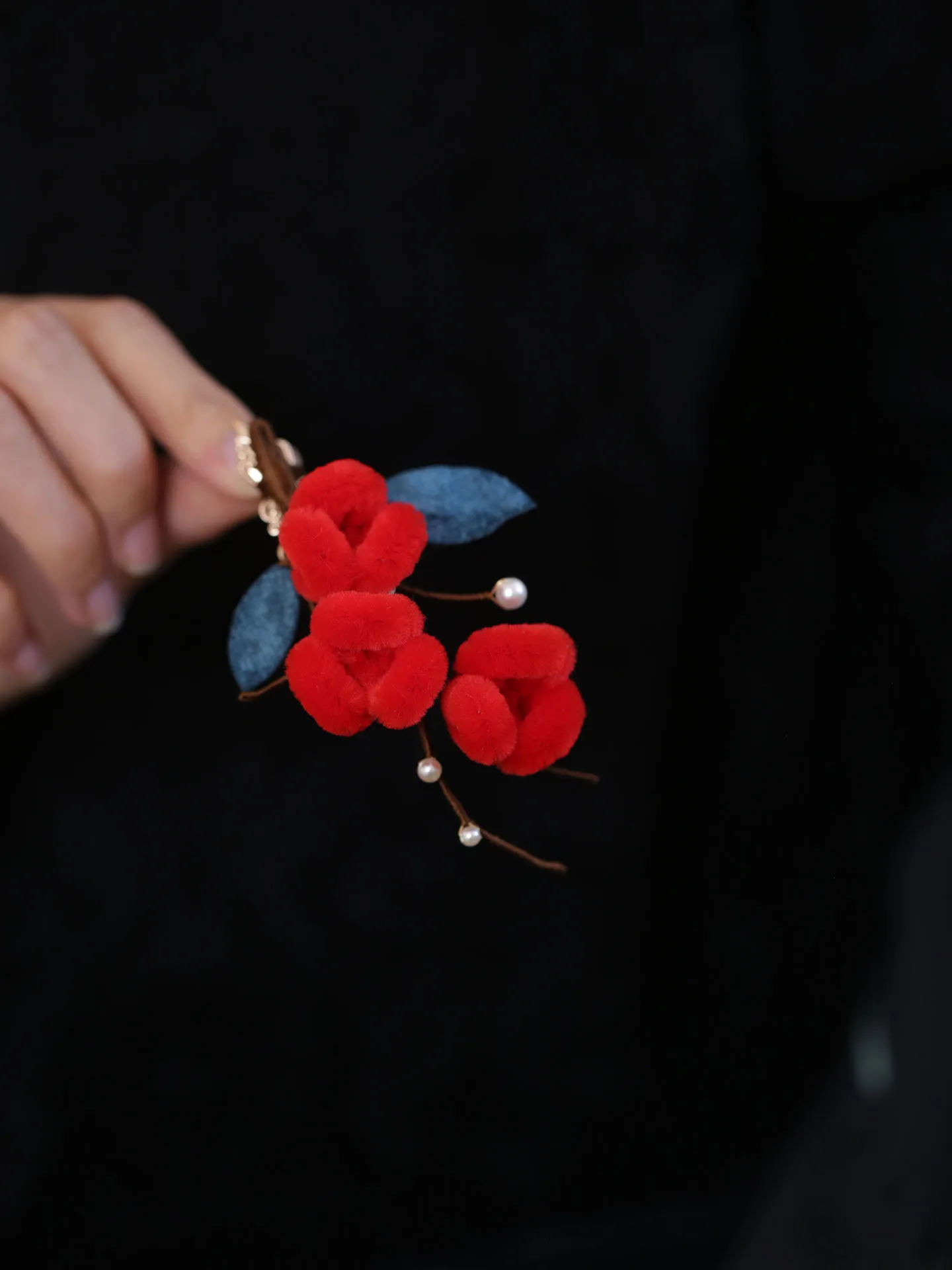 presilha-de-cabelo-de-flor-vermelha-de-veludo-para-criancas-e-mulheres-presilha-de-cabelo-de-pelucia-para-outono-inverno-acessorios-de-cabelo-para-ano-novo-e-casamento-para-penteados-especiais