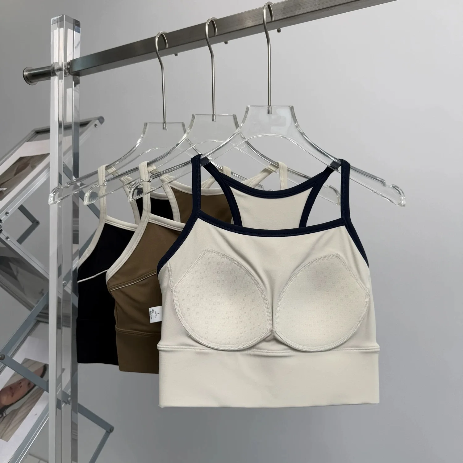 

Shock-Absorbing Integrated Back Sports Bra Running Vest Yoga Suit External Support Gathering Top for Women