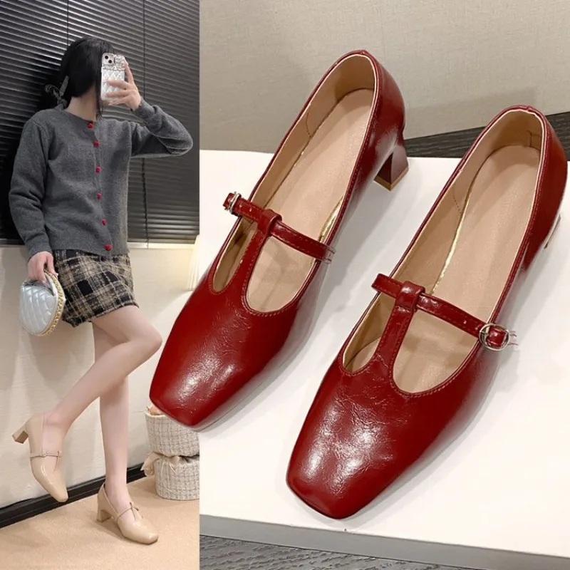 

Pumps Women Patent Leather Square Toe Mary Janes Buckle Straps Sweet Girl Princess Party Shoes Handmade Spring and Fall New 34