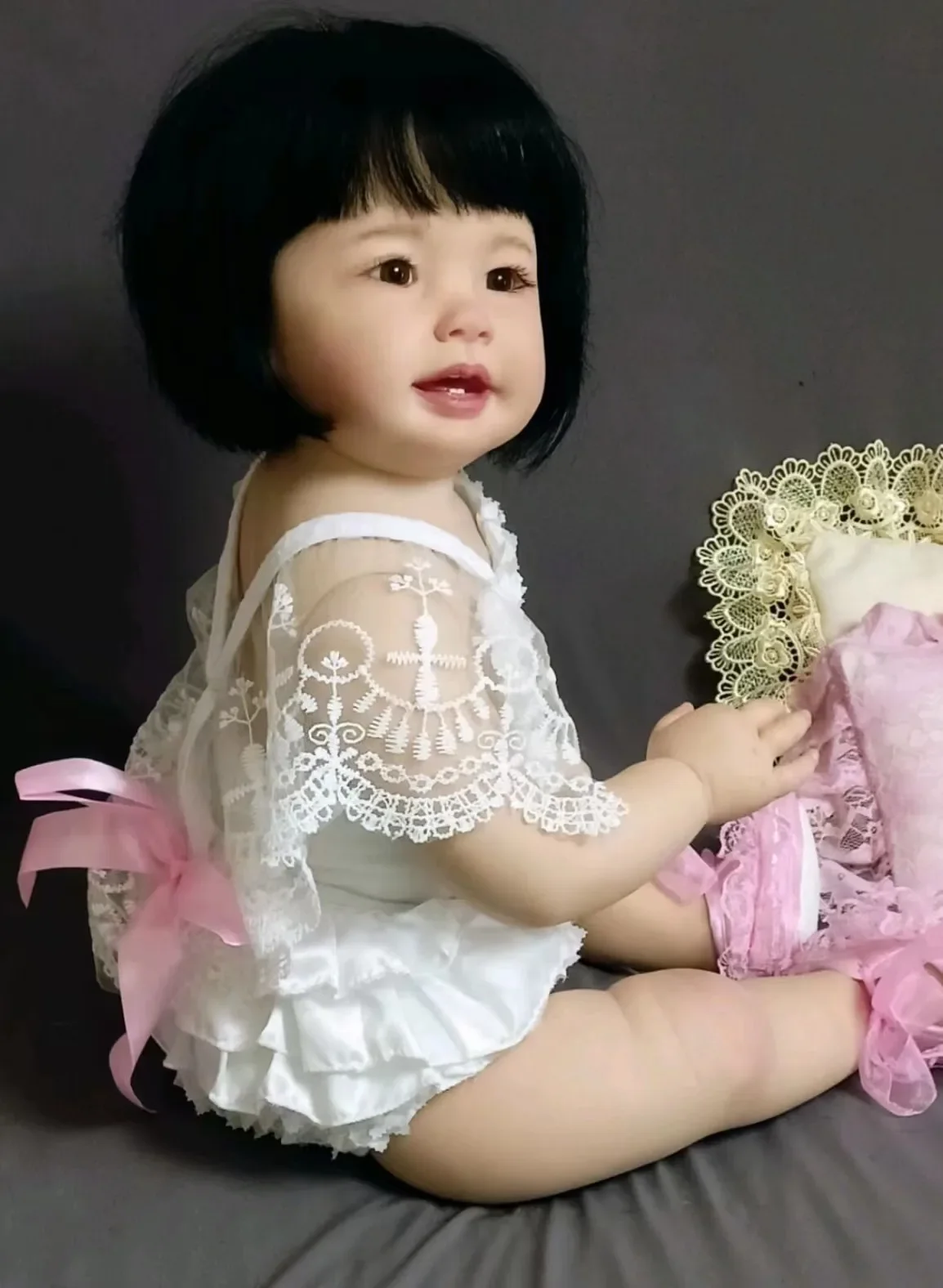 St.Store Anpassbare Versorgung 28 Zoll wiedergeborene Babypuppe Teegan mit handgewurzelten Haaren Alreafy Finsihed Puppe mit unterschiedlichem Kleid