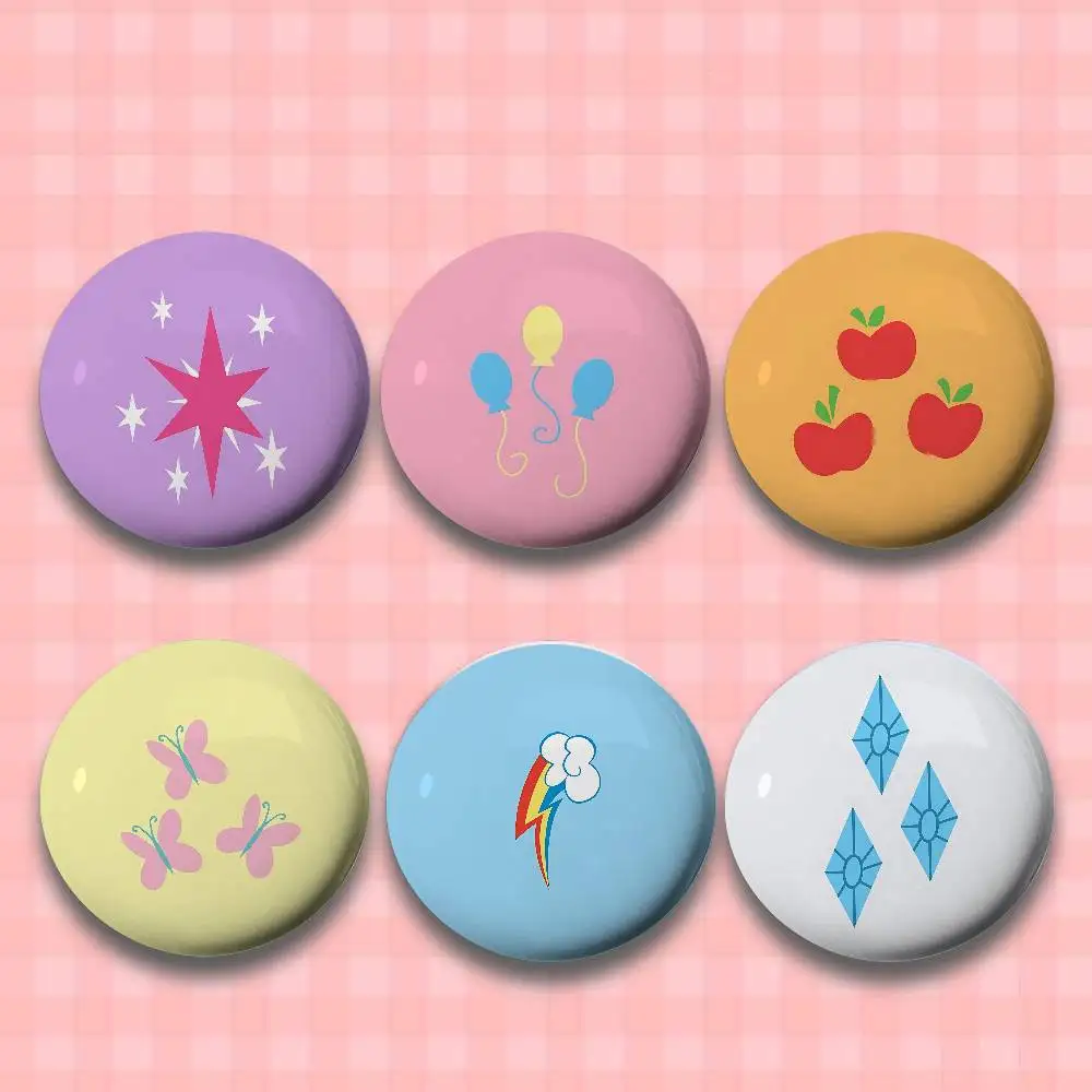 الكرتون M-My-Little-P-Pony كتي مارك Kawaii شارات زر PinsBrooch الإبداعية مضحك يقتبس شارة الملابس على ظهره مجوهرات