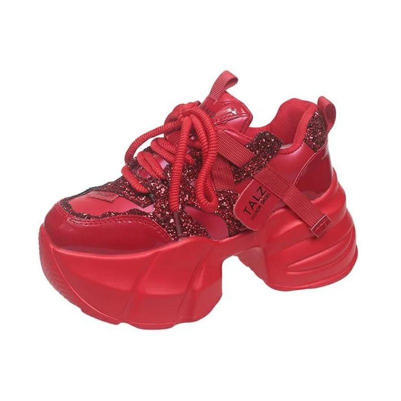 Zapatillas gruesas rojas ostentosas de 8CM para mujer, zapatos de piel cálidos con plataforma alta para invierno, cuñas informales para papá, zapatillas deportivas de cuero