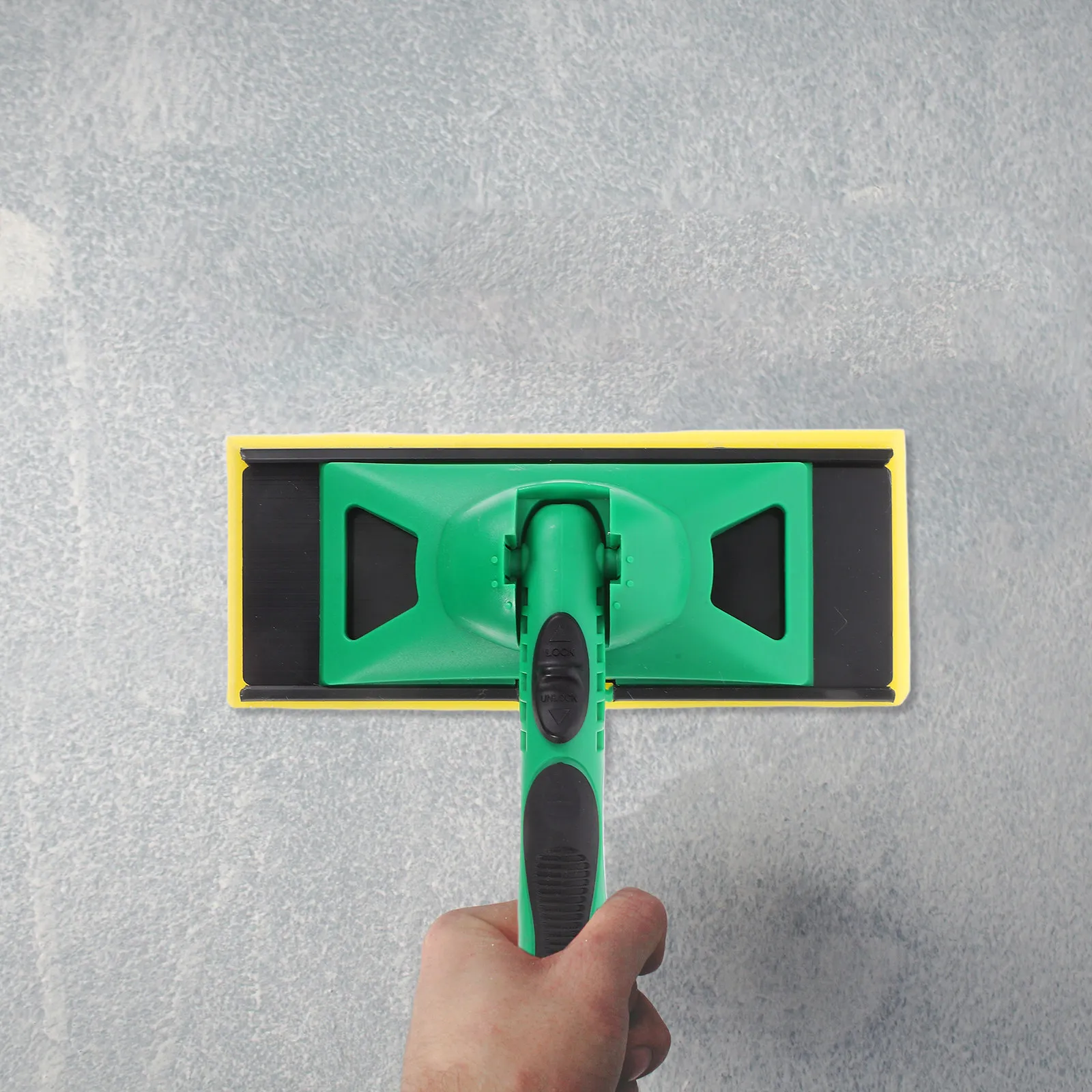 Flat Paddle Brush Green 9 Inch Ergonomic Handle Floor Wall Painting Tool Smooth Application Professional Paint Brush for DIY