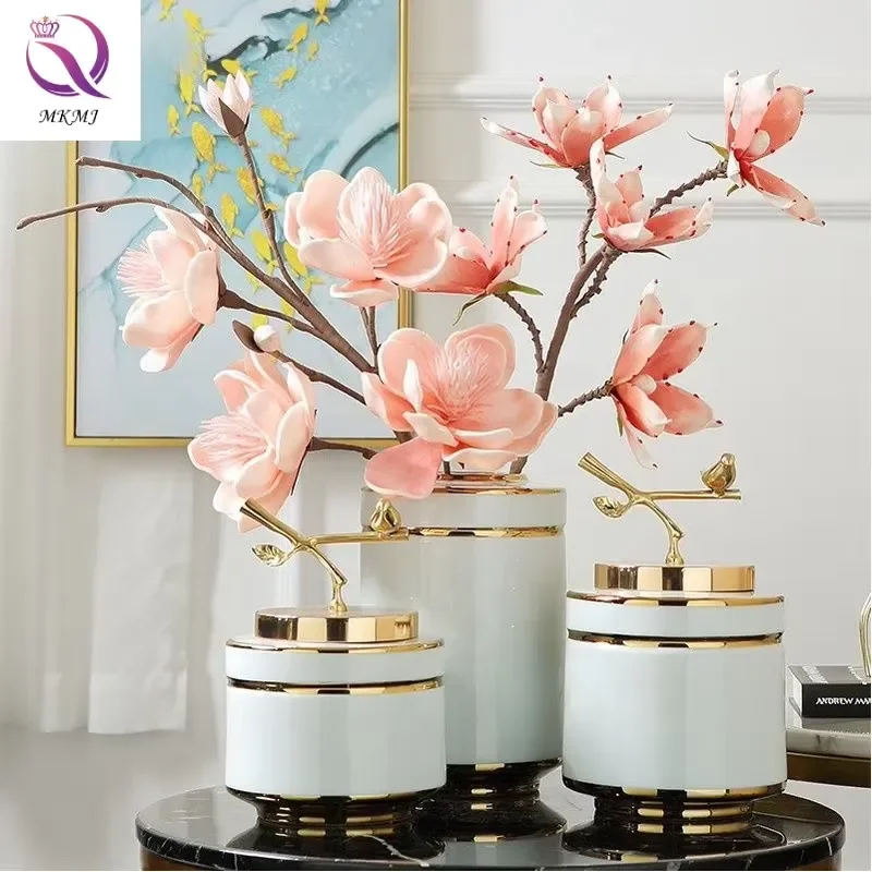 Jingdezhen Ceramic Vase with Lid Creative Flower Arrangement for Living Room European Style Home Decor Simple Design Ornament