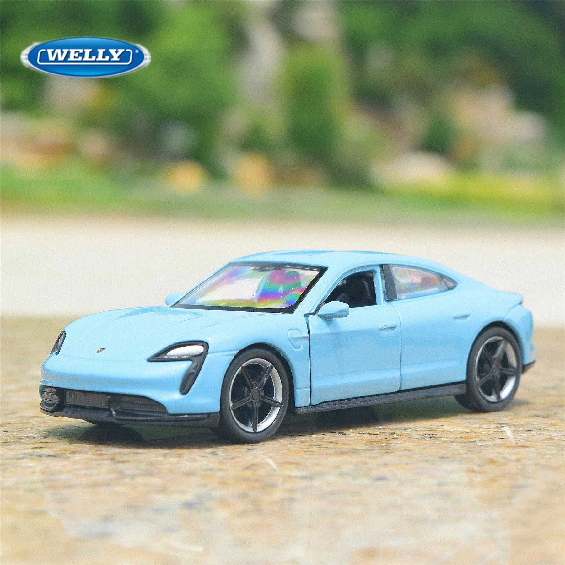 WELLY 1:36 Porsche Taycan Turbo S Alloy Car Model Diecasts Metal Toy Vehicles Cars Model Pull Back Collection Kids Toy Gift