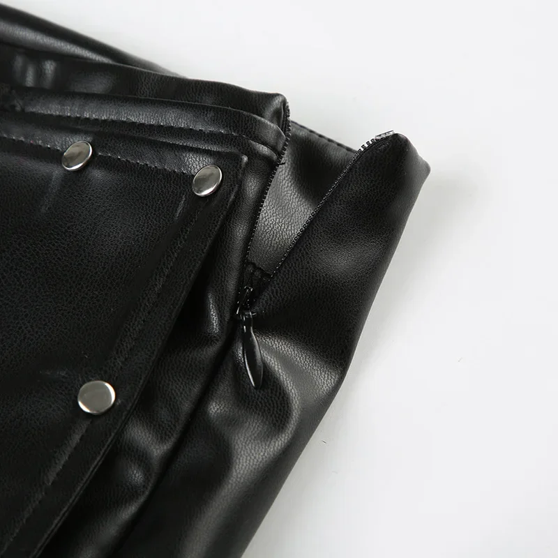 セクシーなリベットバックルベルト付きローウエストレザーショーツ レディース Y2K スパイスガール パンクスタイルショーツ 秋の新作 2025