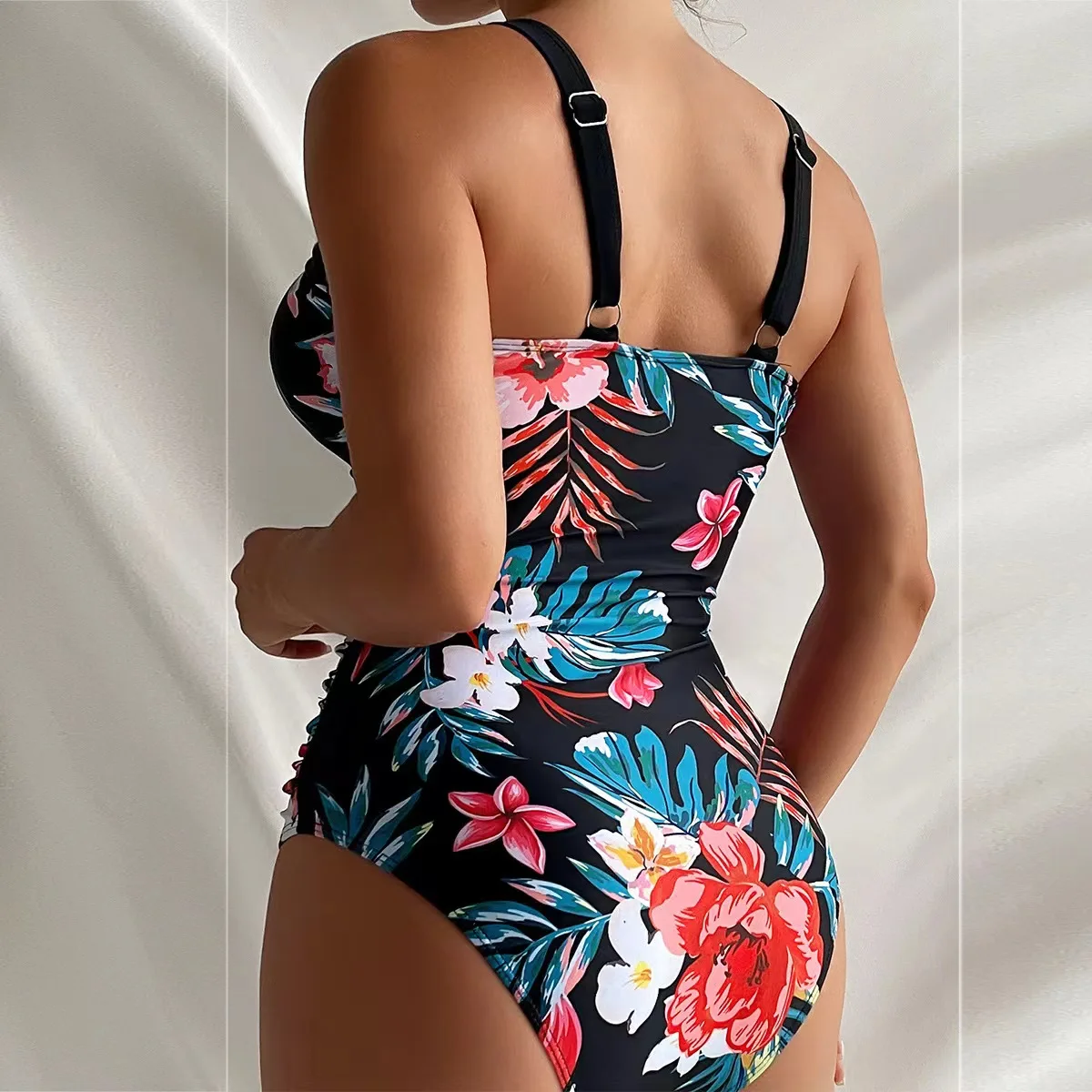 Summer Sexy 2024 One Piece Swimsuits Closed Female Swimwear Push Up Body Women's Swimming Wear Bathing Suit Beach Pool Bather