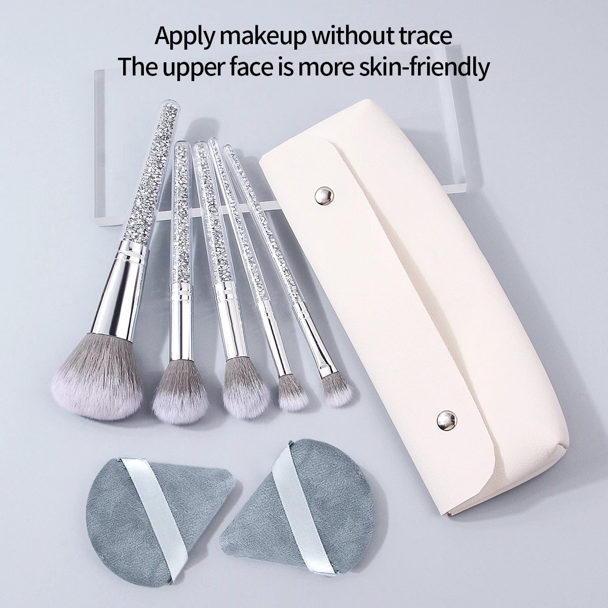 مجموعة فرش مكياج عالية المظهر مكونة من 8 قطع، بما في ذلك غطاء فرشاة بمقبض ماسي + نفخة مسحوق مثلثة + حقيبة تخزين