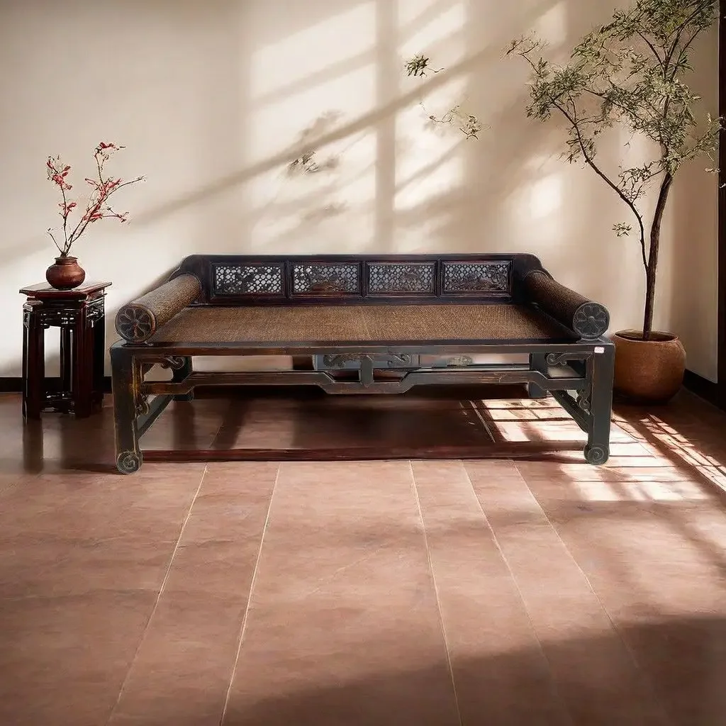 Satisfied with Chinese solid wood Arhat bed, antique old-fashioned sleeping tatami bed in living room, sofa couch, beauty couch