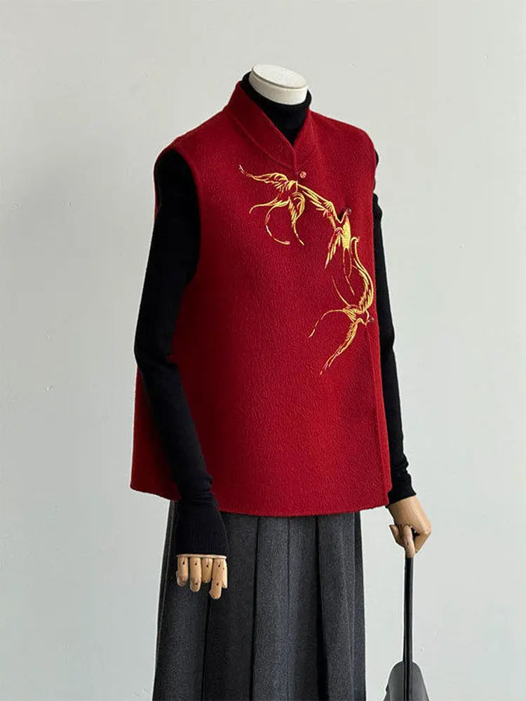 

Новый красный шерстяной жилет в китайском стиле для женщин, высококачественный, осенне-зимний, модель для повседневной носки, эксклюзивно онлайн