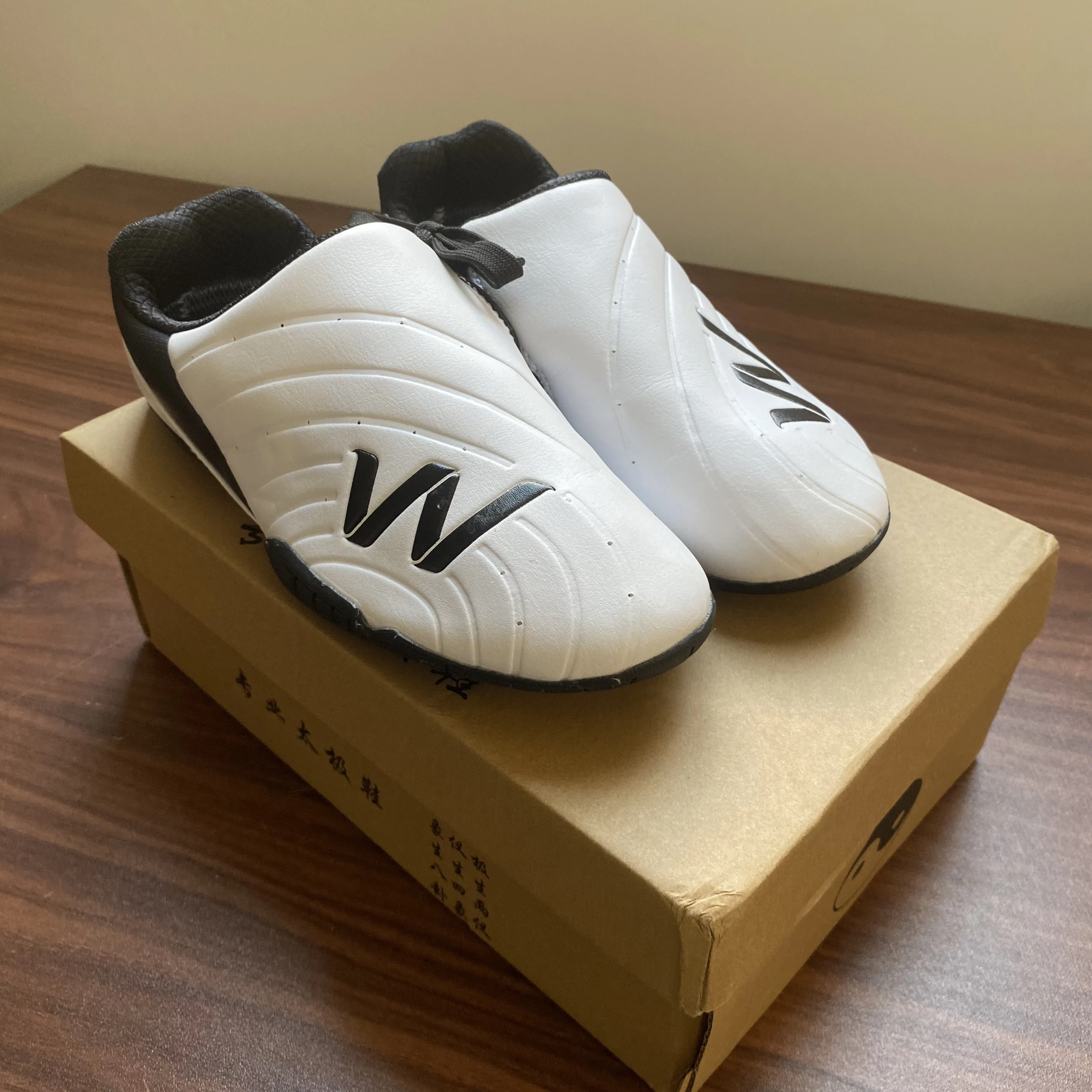 Best Selling Martial Arts Training Shoes Couple Fitness Shoes Soft Bottom Tai Chi Shoes Neutral Comfort Taekwondo Shoes