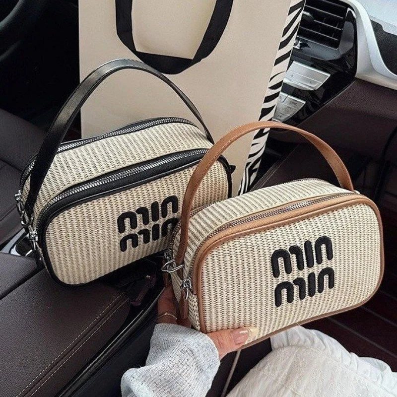 

Роскошная женская большая сумка из тонкой кожи с повседневным знаменитым длительным образом ​