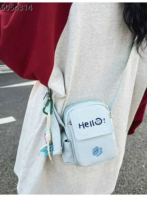 sac-bandouliere-sportif-et-tendance-sac-de-poitrine-unisexe-decontracte-en-polyester-souple-fermeture-a-glissiere-forme-carree-verticale-nouveaute-2024
