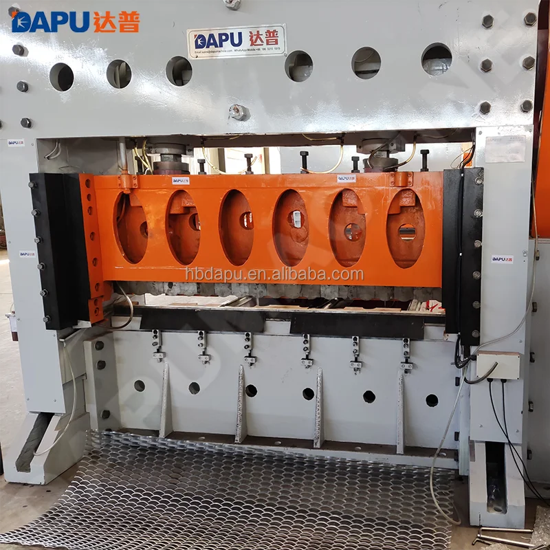 Macchina per la produzione di maglie di recinzione metallica espansa automatica con controllo PLC con componenti del nucleo dell'ingranaggio del cuscinetto del motore