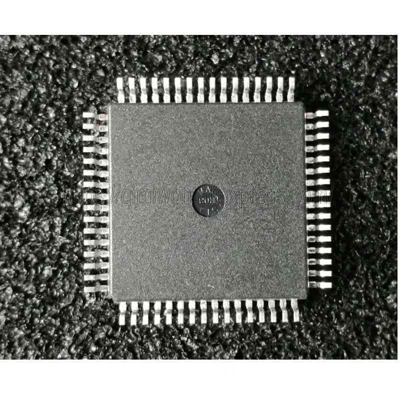 1 pcs/lot MC908AZ60AVFU MC908AZ60ACFUE MC908GP32CFBE QFP