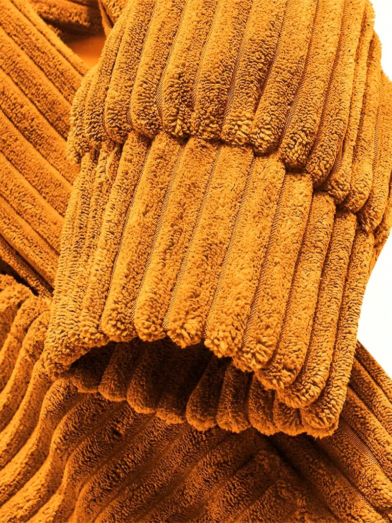 Moletom feminino de veludo cotelê grosso de manga comprida de cor sólida com bolso canguru, ombros caídos e capuz.