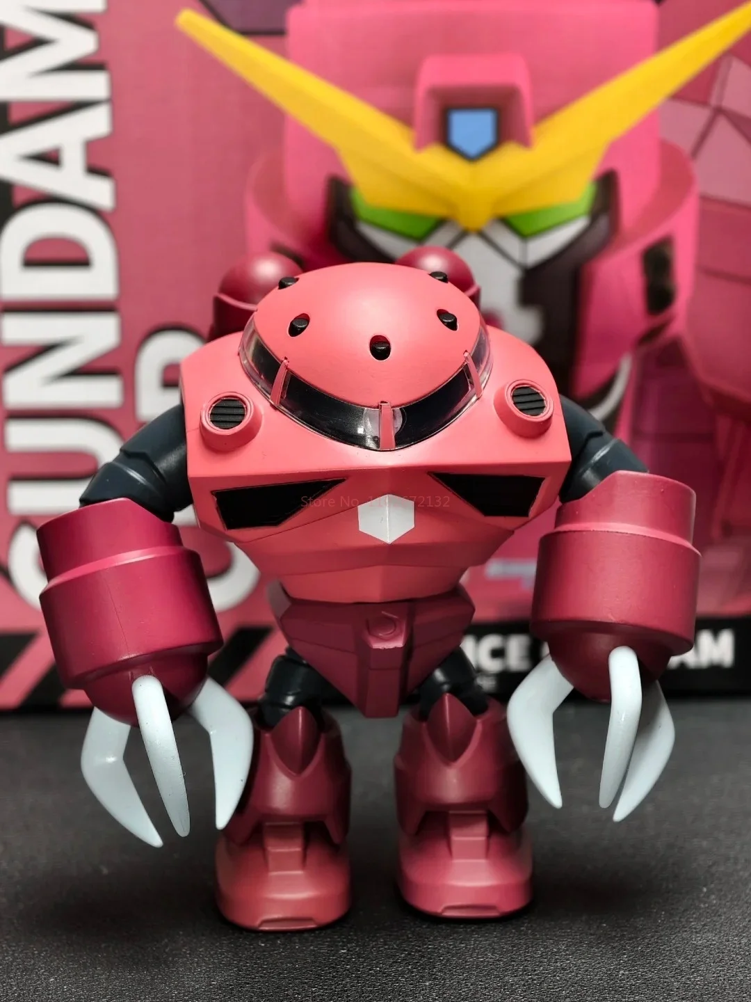 Novo em estoque qmsv mini char sazabi gundam portátil guerreiro móvel ornamento animação presente periférico