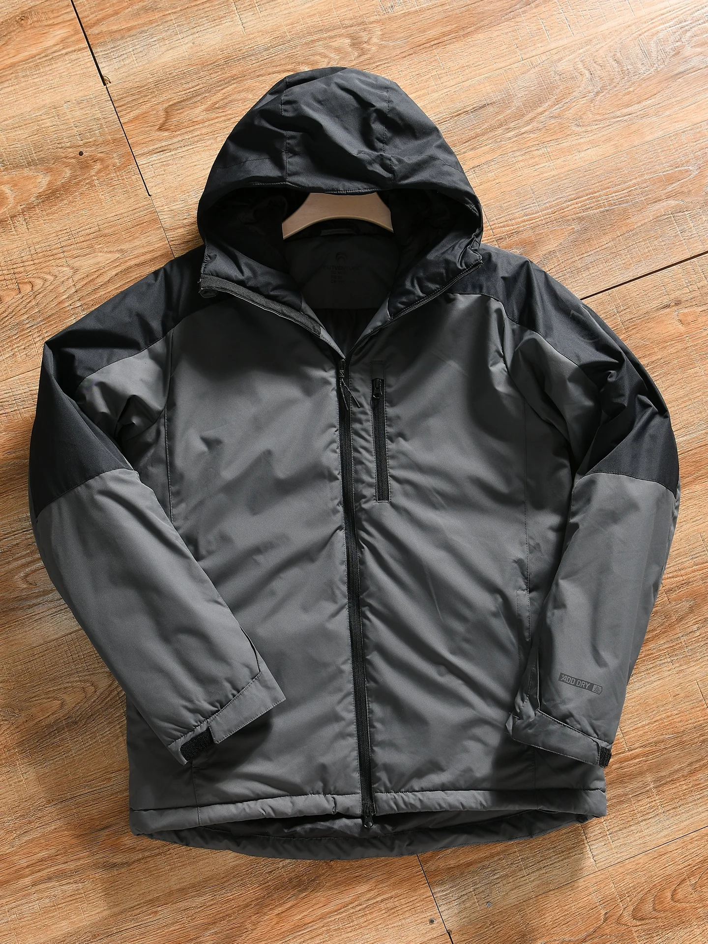 Men's Outdoor Winter Jacket Lightweight Warm Hooded Cotton Padded Coat Standard Fit Long Sleeve Zipper Closure Casual Outerwear