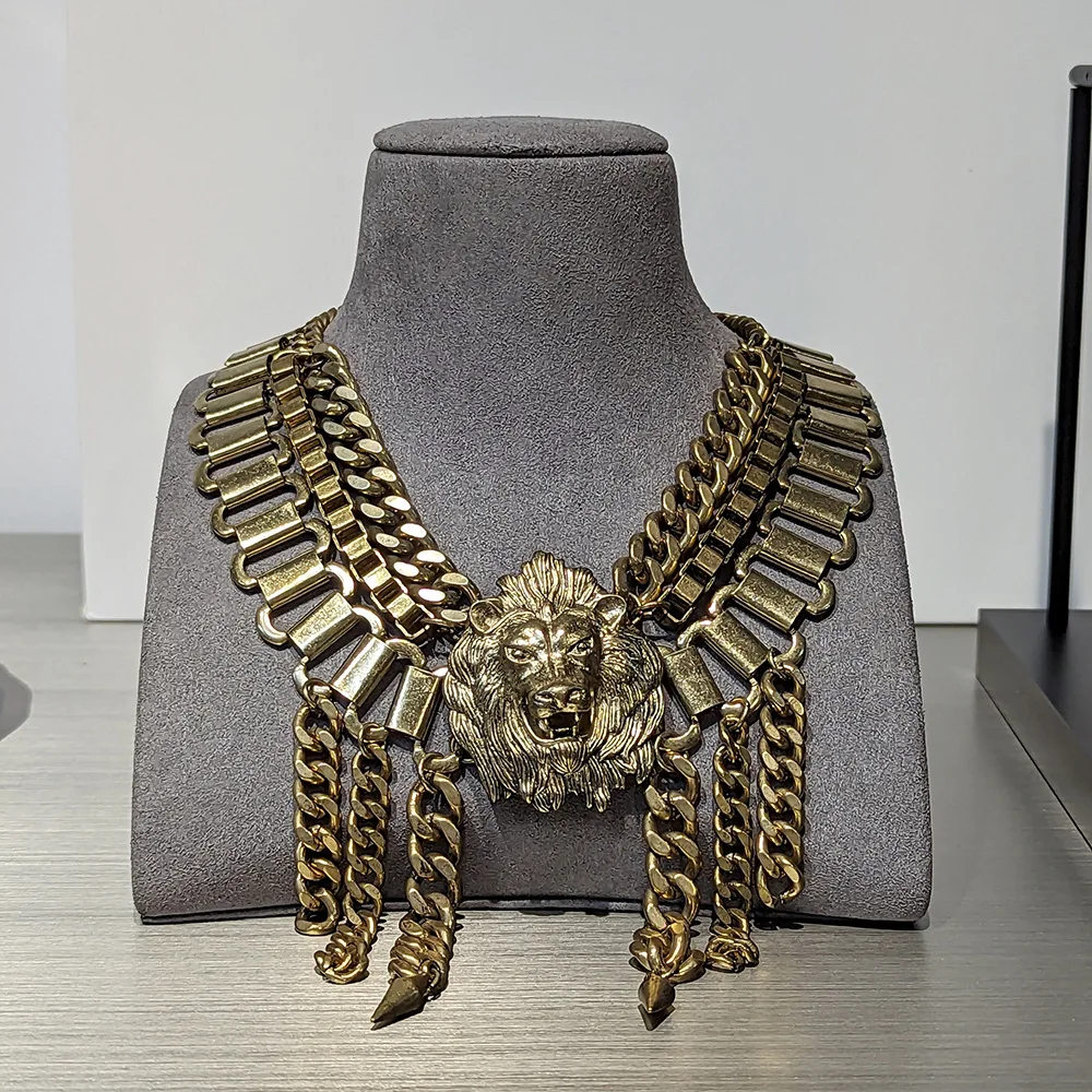 

Vintage Lion Animal Cubic Exaggerated Metal Chain Pendant Necklace Woman Europe America Top Quality Jewelry Accessories