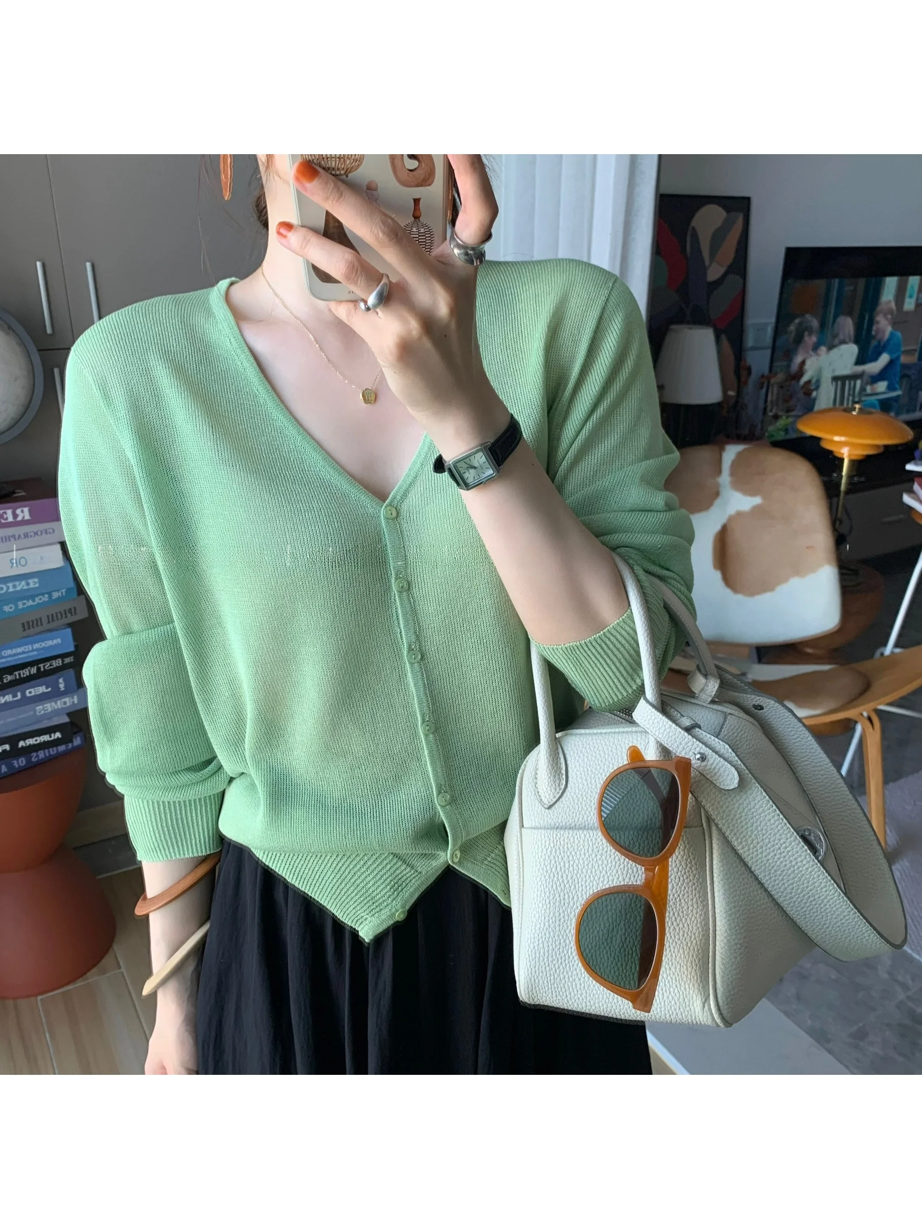 

Женский вязаный кардиган Miss White Bellflower Spring Korean Sle Fre Mint V-образный вырез, отбеливающий, утягивающий, нежный топ