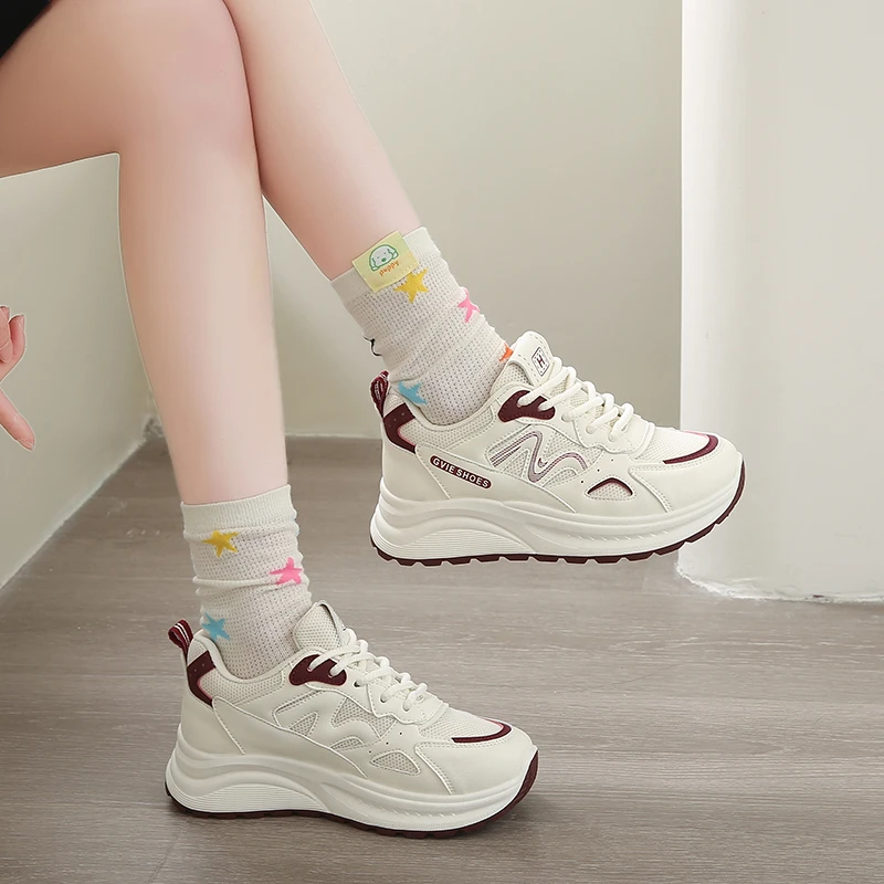 

Высококачественная весенняя женская вулканизированная обувь, новинка 2025 года, нескользящая женская обувь на шнуровке, дышащая и универсальная повседневная одинарная обувь