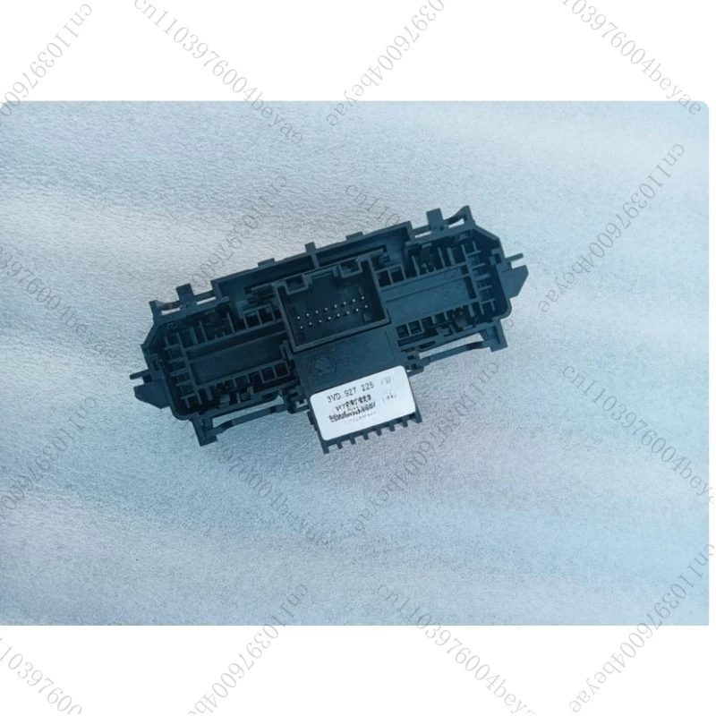 

3VD927225 Electronic Handbrake Switch Parking Brake Switch Auto Park Button