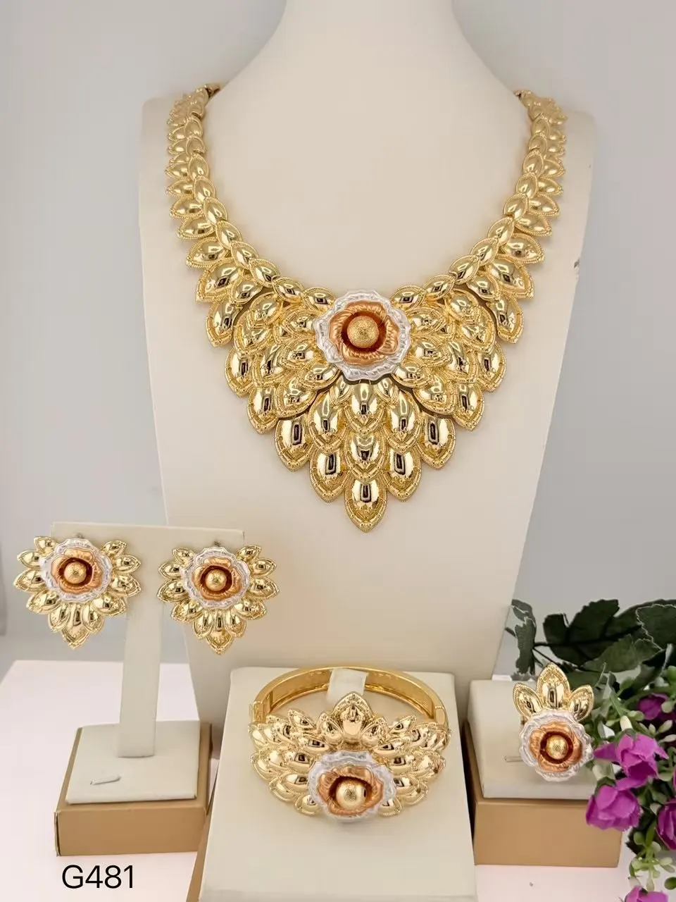Luxury Flower Shape Three Tone Italian Jewelry set Elegant Fancy llaveros Collar Pulseras pin Pendient tentacles Anillos 4PC Set
