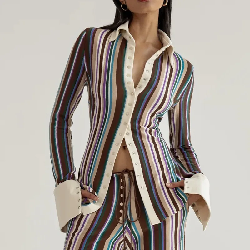 Nova camisa de gola virada para baixo de peito único 2022 outono venda quente moda casual cor-bloco blusa feminina