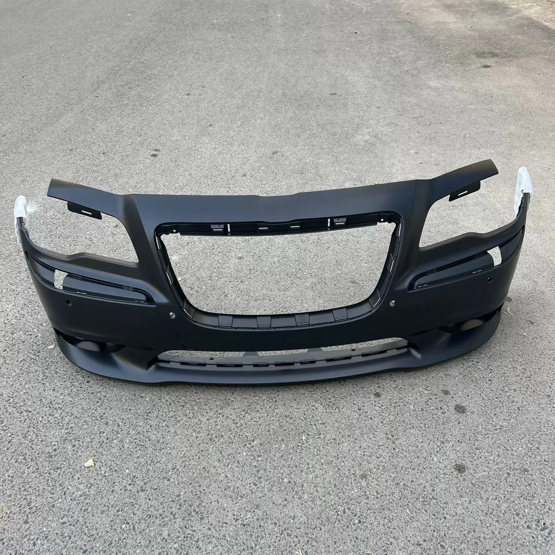 

Car front bumper surrounded front Bar Body kit for Chrysler 300c 05-18