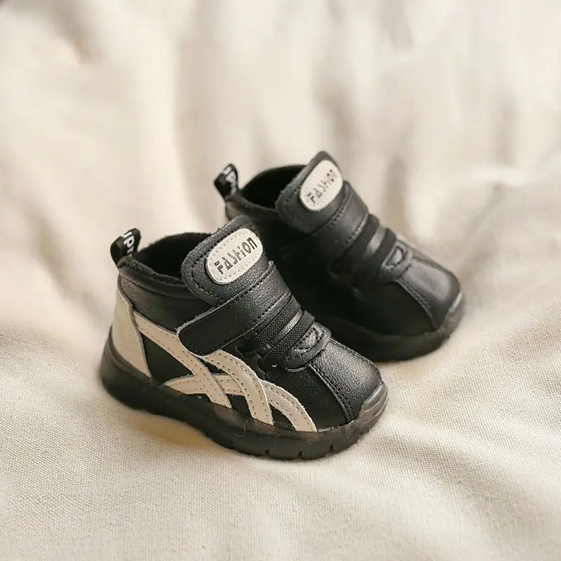 Winter 2026 New Baby Toddler Shoes for 1-2 Years Old Boy Girl Fleece Lined Warm First Walkers with Soft Sole Non Slip