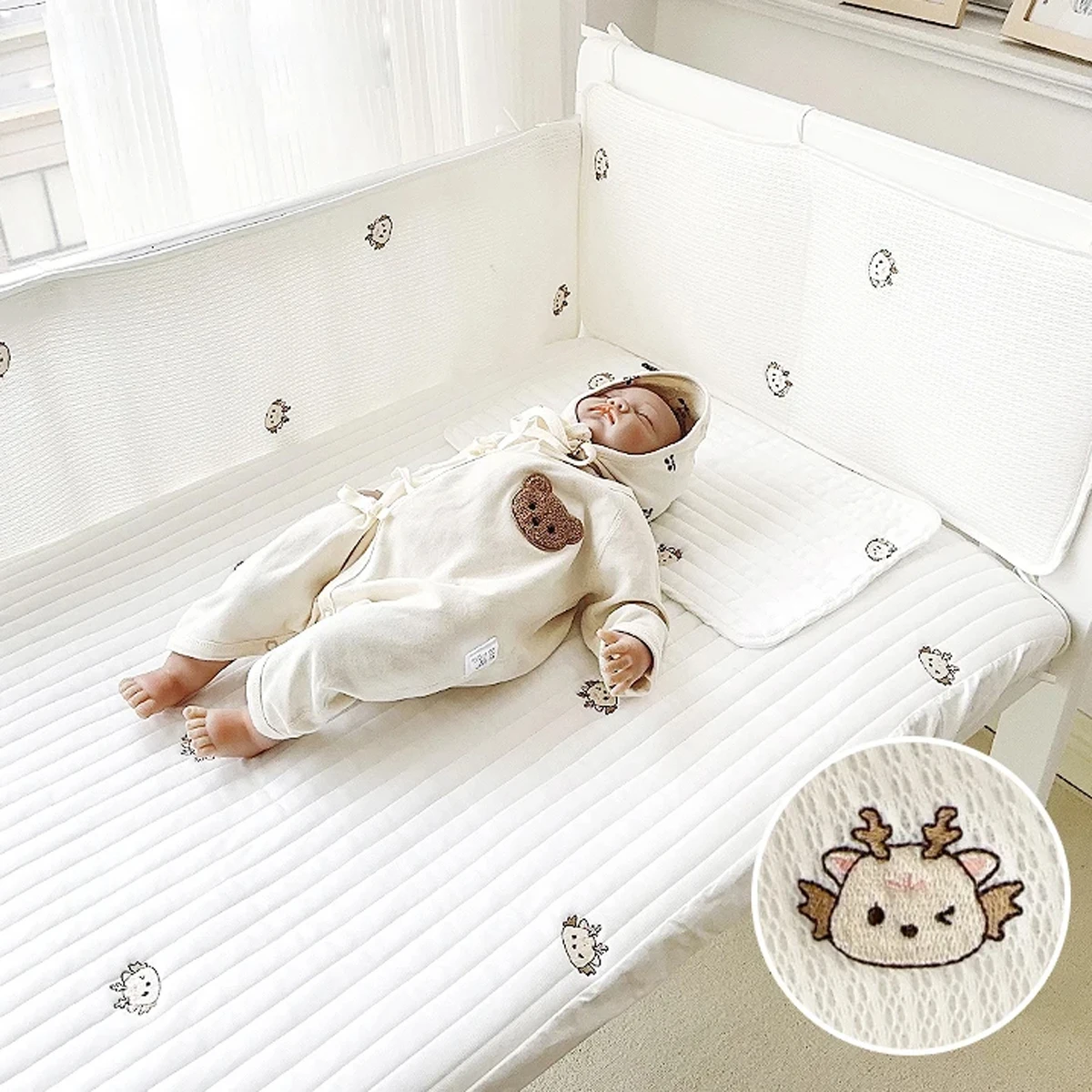 4-piece Baby Crib Bumper Breathable Soft and Anti-Collision in Summer Mesh Fence for Newborn Children's Spliced Bed DF12