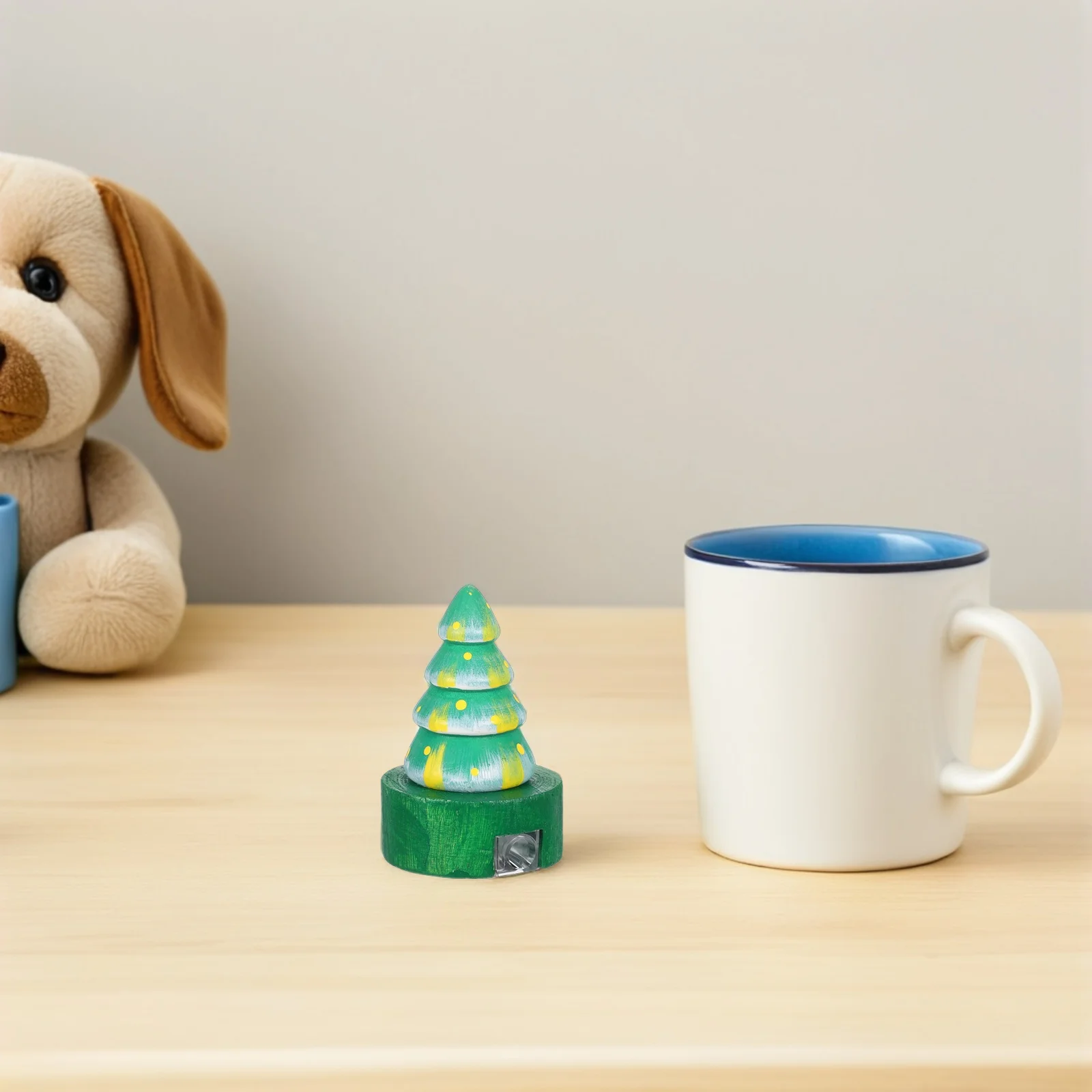 

Christmas Tree Pencil Sharpener Cute Manual Portable Stationery Accessory for Kids Holiday Party Favors Classroom Prizes