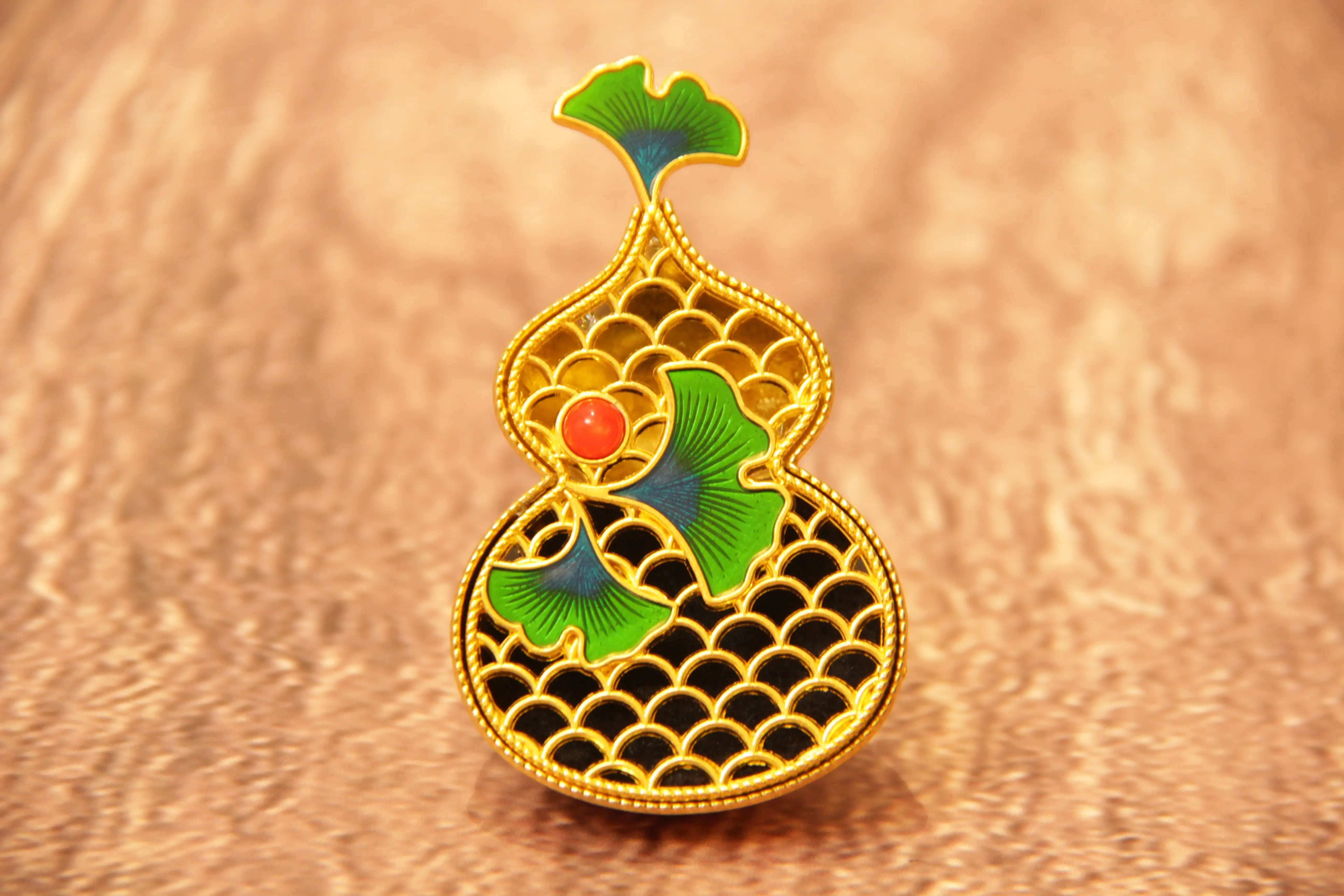 Golden Gourd Amulet Feng Shui Ornament Lucky Protection Wealth Home Desktop Decor Metal Craft Gift Talisman Table Display
