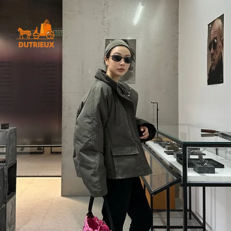 2025 New Winter Women's A-line Stand Collar Pocket Short Waist Windproof Cotton Coat, Fashionable and Elegant Warm Short Jacket