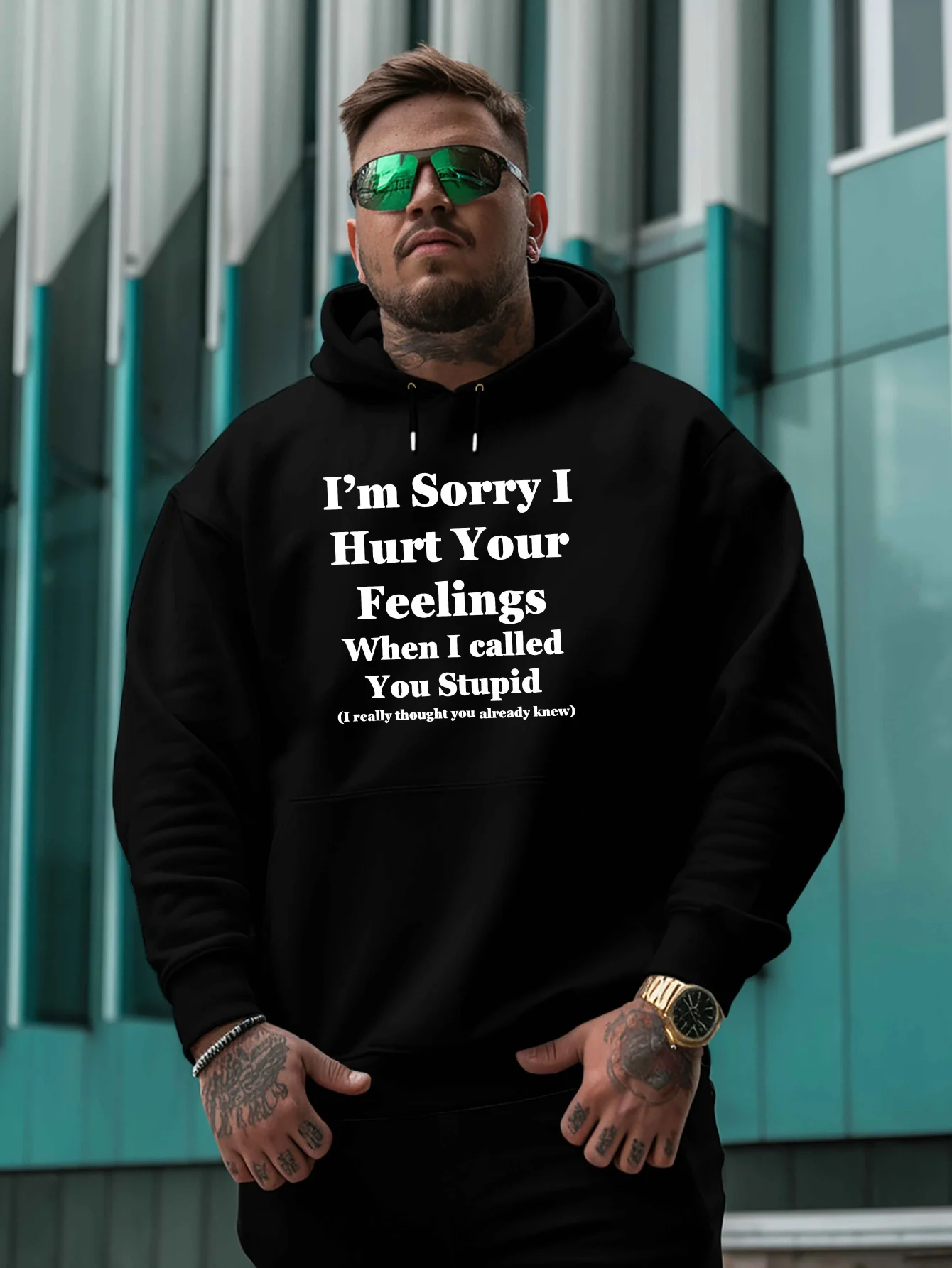 سترة رجالية بغطاء للرأس باللون الأسود مع طباعة جريئة تقول "معذف، وأنا تؤذي مشاعرك"، تتميز بنمط كاجوال للخريف/الشتاء.
