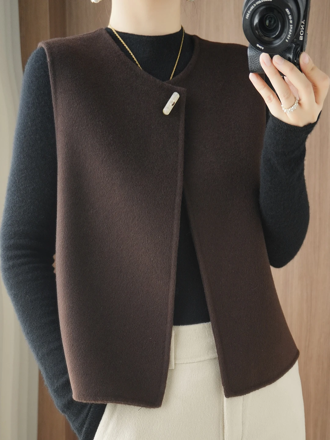 เสื้อกั๊กขนสัตว์สองด้านสไตล์จีนใหม่สำหรับผู้หญิง รุ่น Svel Jaet สำหรับฤดูใบไม้ร่วงและฤดูหนาว สไตล์วินเทจ ไม่มีป้าย  ใส่ทำงาน  ทรงหลวม