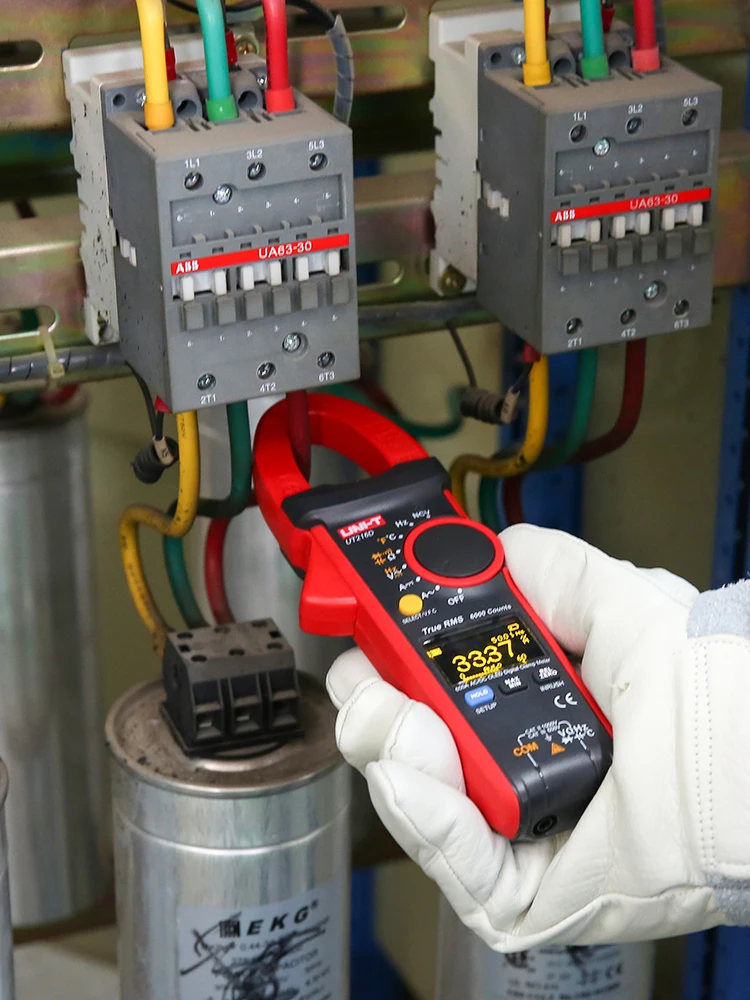 UNI-T UT216D 600A Digital Clamp Meters NCV  V.F.C Diode LCD Backlight  OLED Display Analogue Bar Graph Work Light