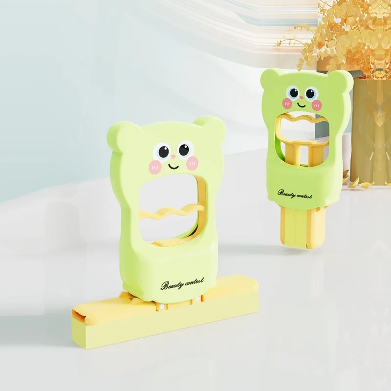 

Mini Desktop Mop with Cartoon Bear, No-Rinse Small Duster for Table, Cute Lazy Cleaning Tool