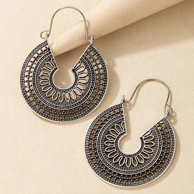 Tocona Ethnic Indian Tribal Carve Mandala Flower Drop Dangle Earring for Women Vintage Boho Silver color Earrings Brincos 5673