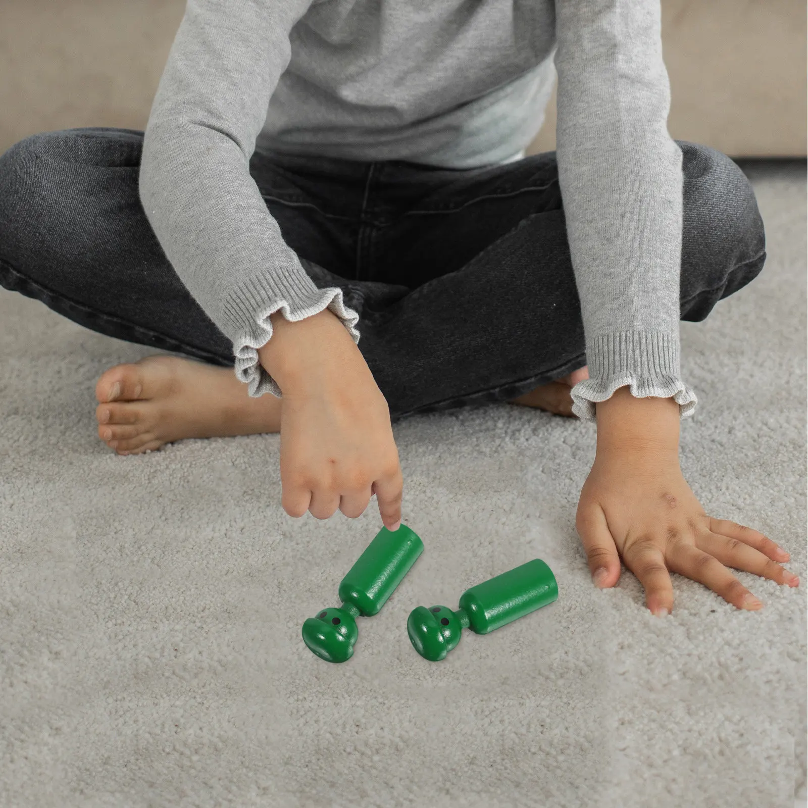 5Pcs Wooden Peg with Hats Miniature Educational Figures for Toddlers Preschool Learning Creative Play Hand Eye