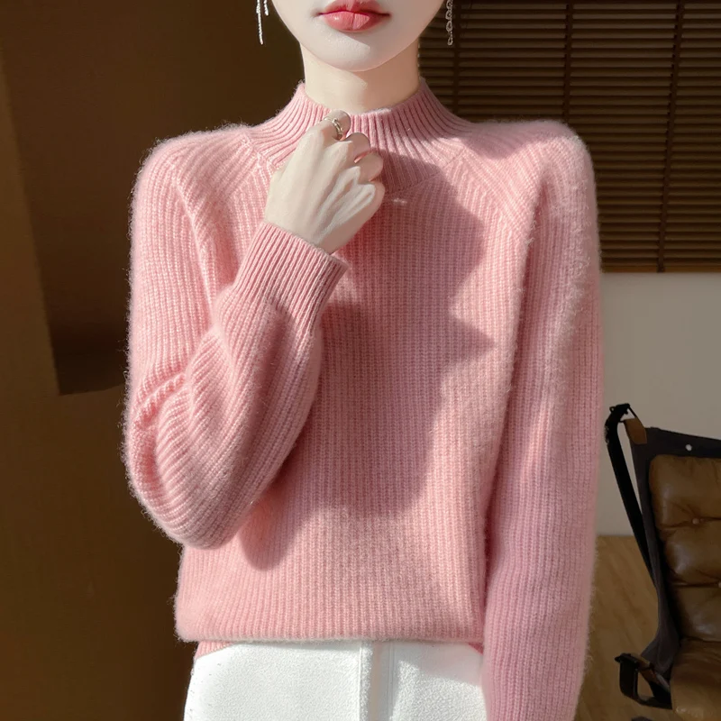 Autumn and winter new 100% pure wool women's semi-high neck pullover European loose padded knit bottoming shirt.