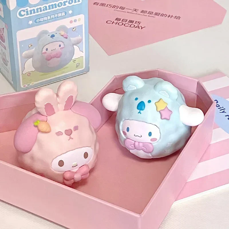 Sanrio família pequeno animal tumbler série caixa cega brinquedo kuromi melodia cinnamoroll pochacco anime figura caixa surpresa boneca presentes